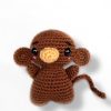 chango amigurumi sobre fondo blanco FurEver Cute colección completa de amigurumis fáciles en PDF