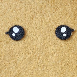 Ojitos de fieltro con blanco y pestañita para amigurumis